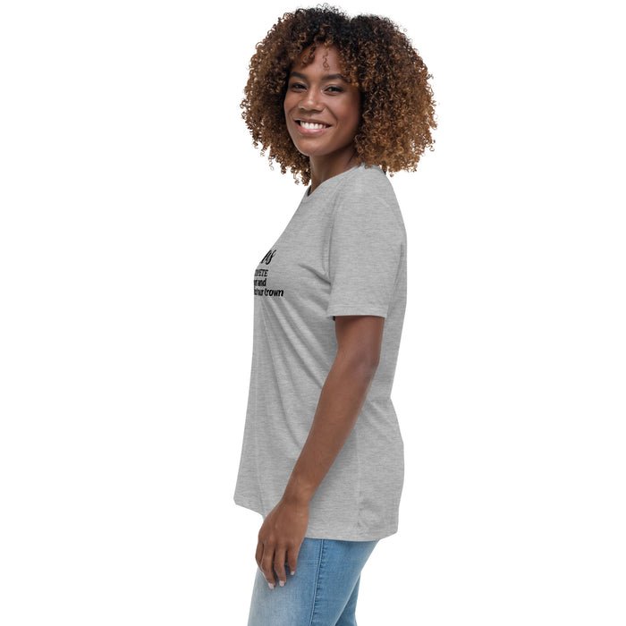 Women's Relaxed T-Shirt:   Queens